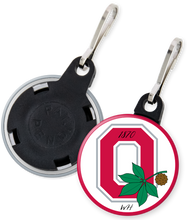 Load image into Gallery viewer, Ohio State Buckeyes Button Zipper Pull
